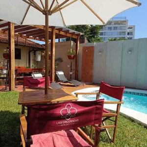 Pileta al aire libre del hotel